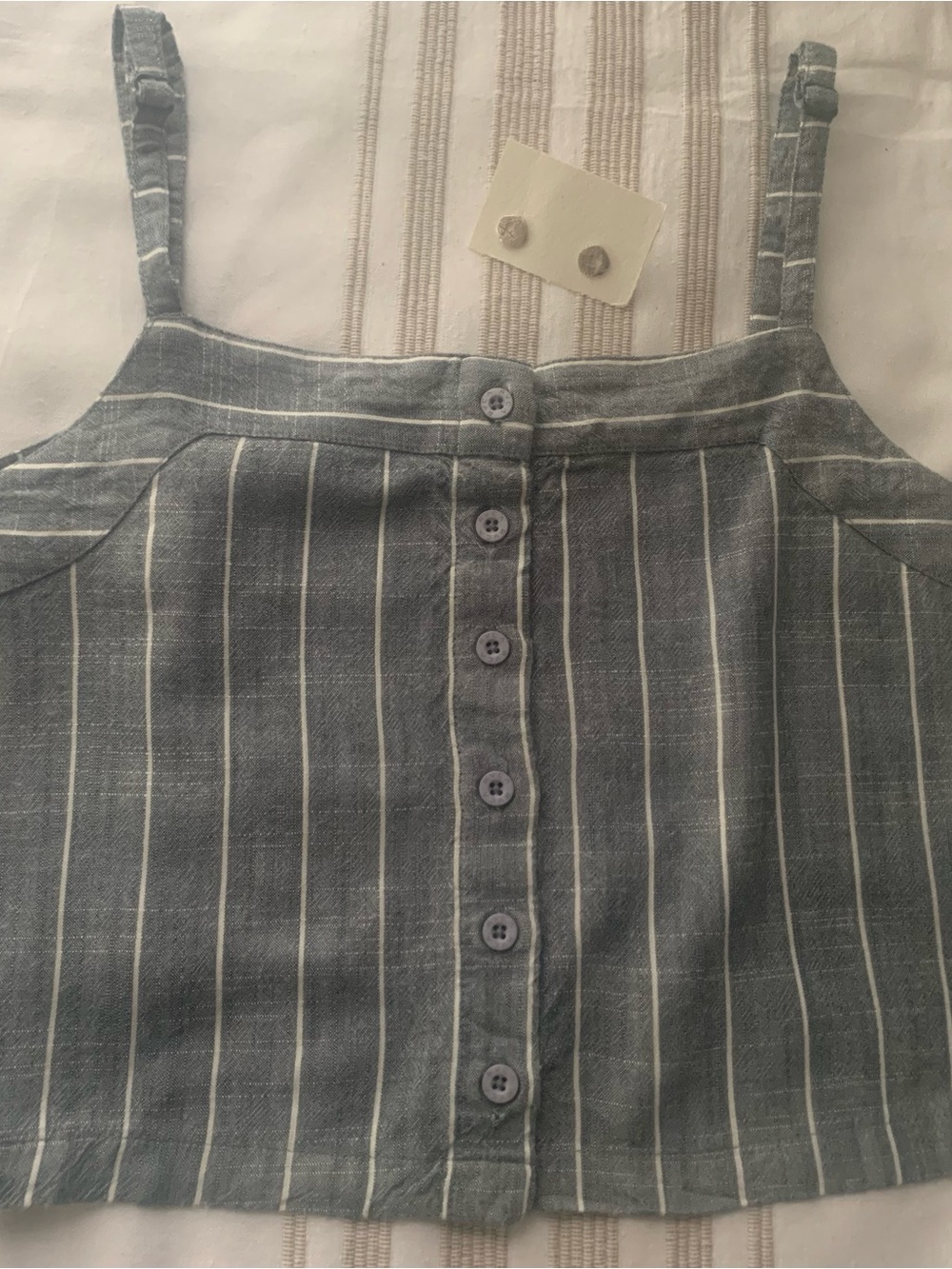 RVAC Button-Front Top -w/ New cut out Earrings